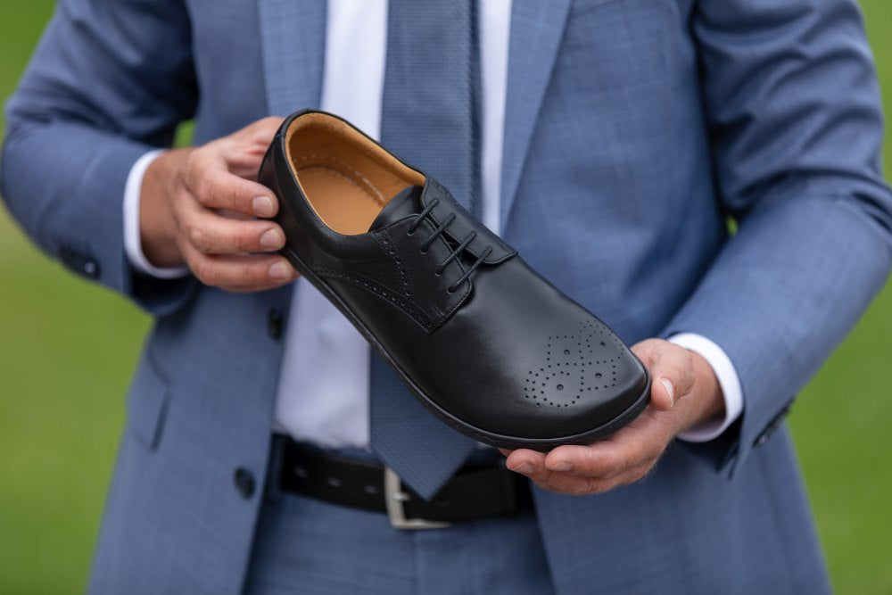 PEAQ Brogue Black